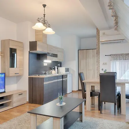 Fortuna 7 Apartments Heviz Exterior photo